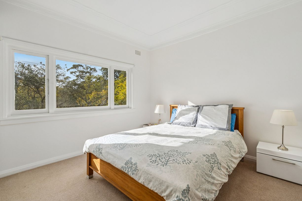 42 Sharland Avenue — photo 9 of 12