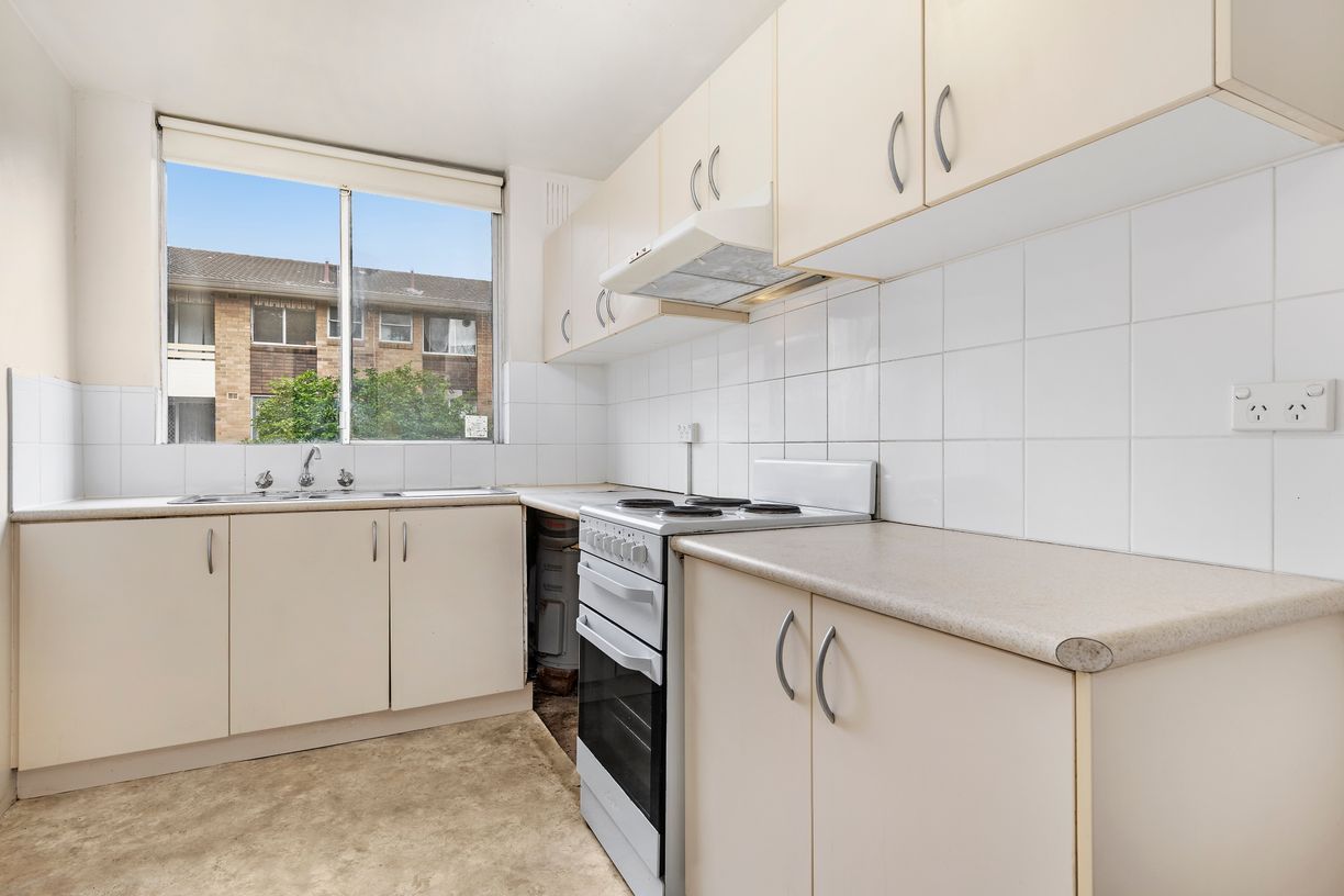 6/51-53 Burns Bay Road — photo 2 of 6