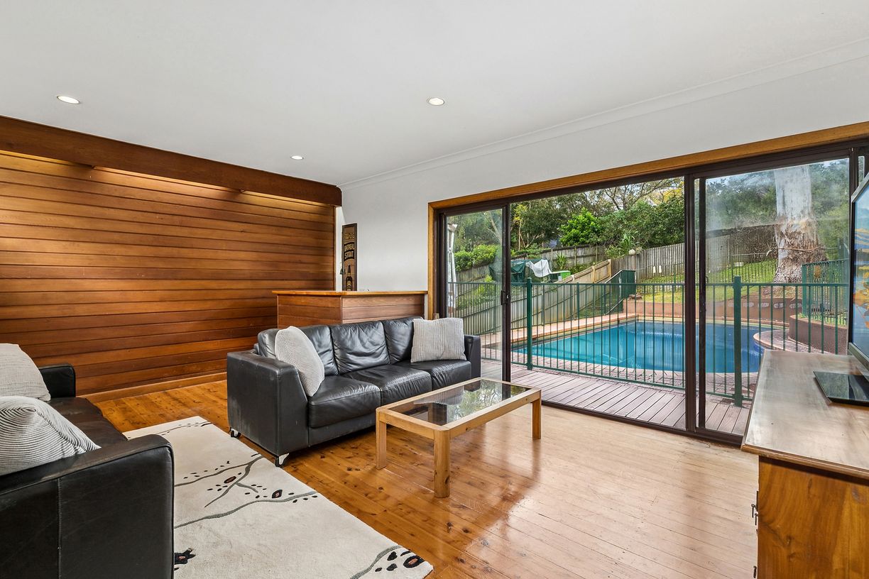 42 Sharland Avenue — photo 12 of 12