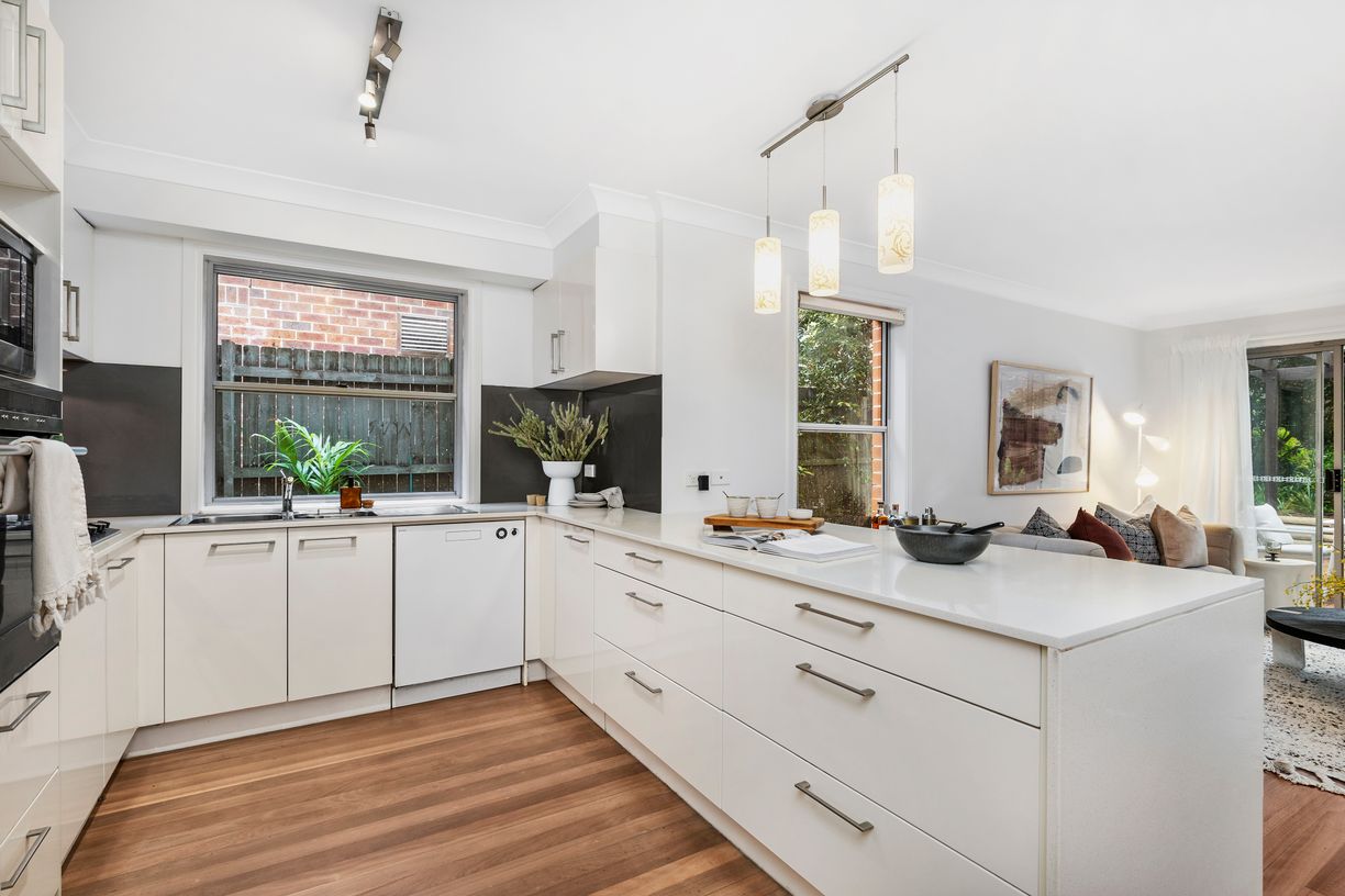 9A Henley Street — photo 4 of 10