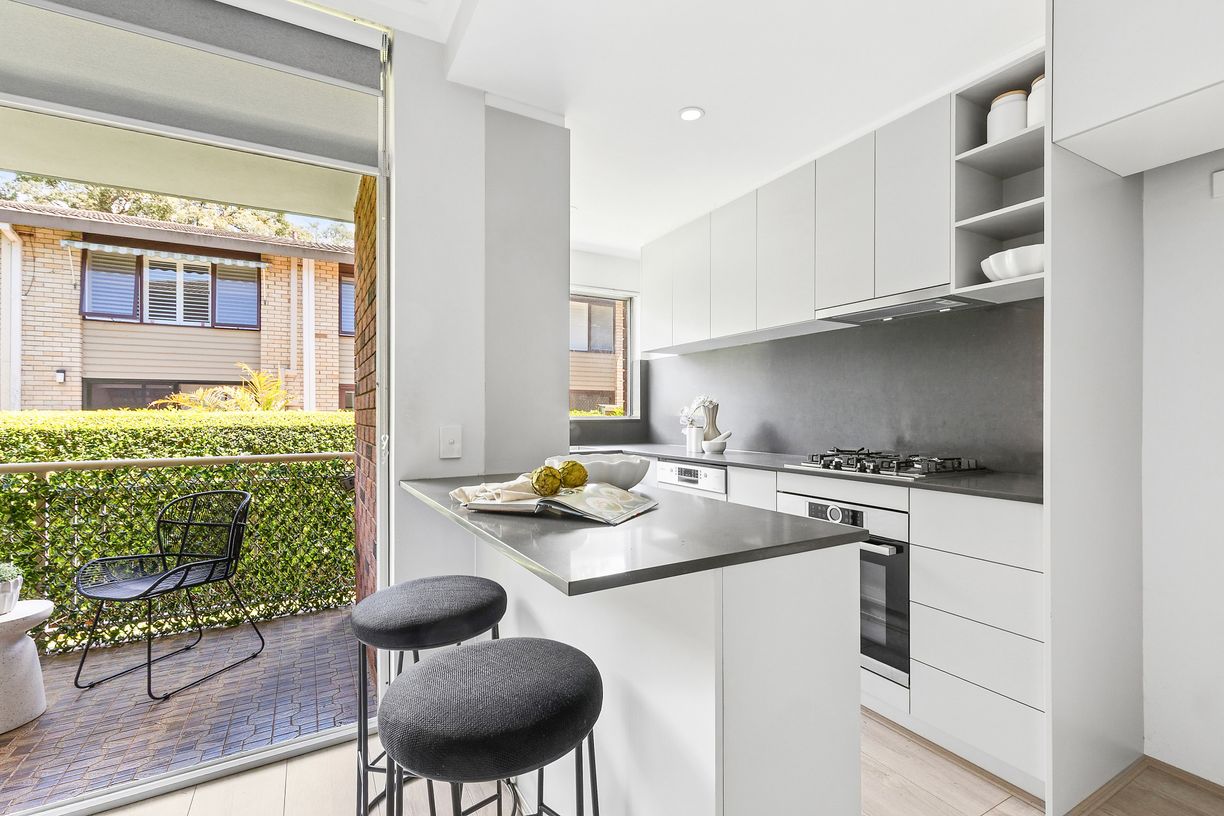 10/111 Burns Bay Road — photo 3 of 10