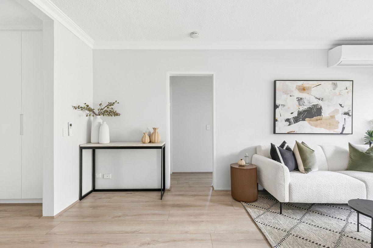 10/111 Burns Bay Road — photo 5 of 10