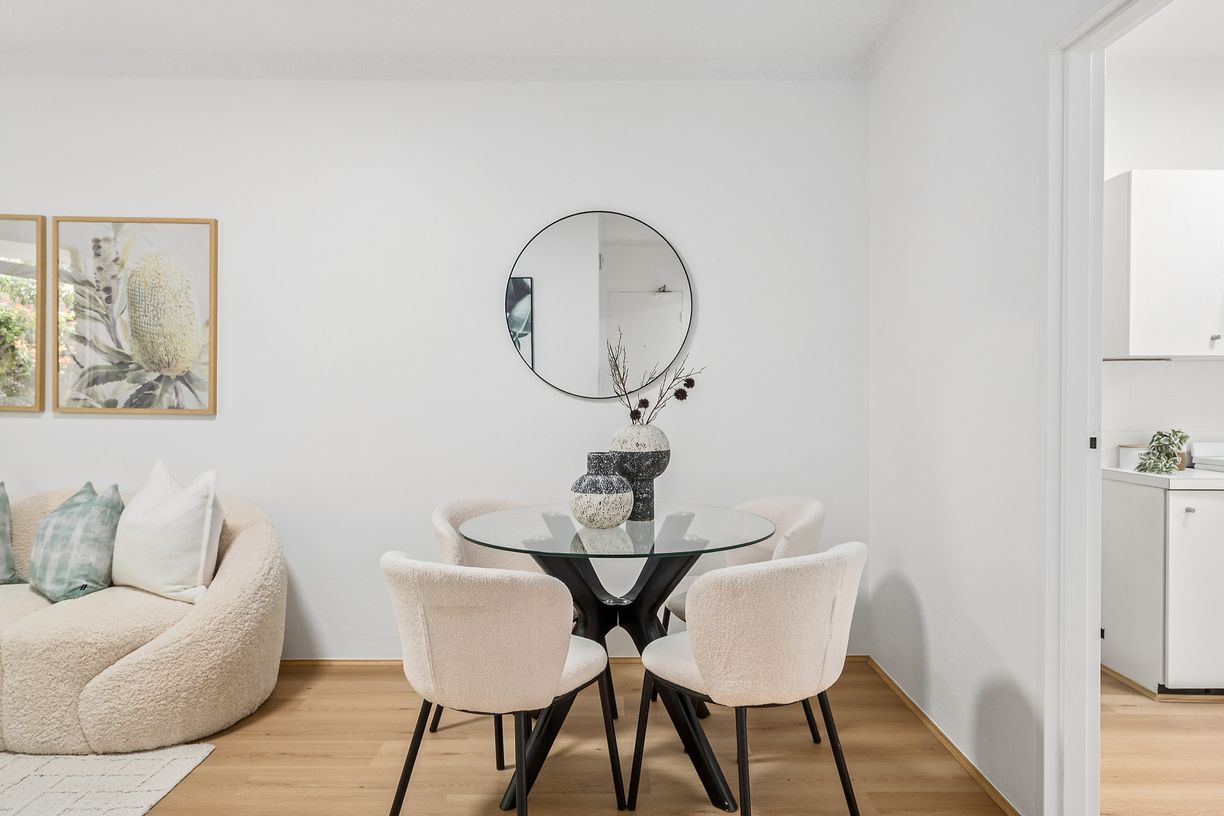 6/106 Burns Bay Road — photo 5 of 12