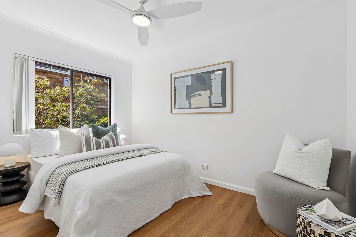 1/3 Balfour Street — photo 8 of 11