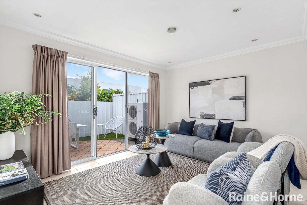 102E Finniss Street — photo 2 of 17