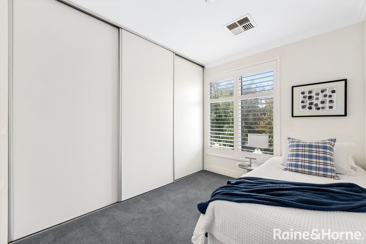 102E Finniss Street — photo 11 of 17