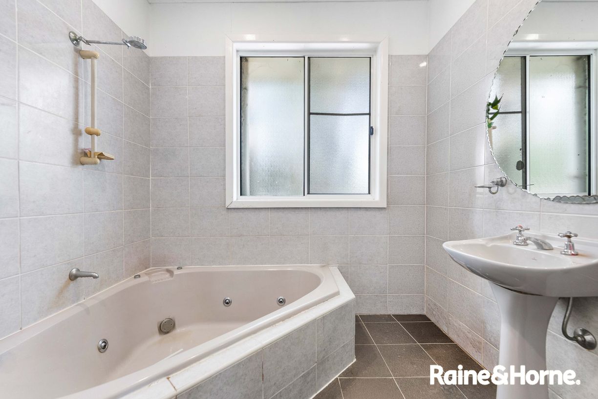 38 Russell Street — photo 5 of 19