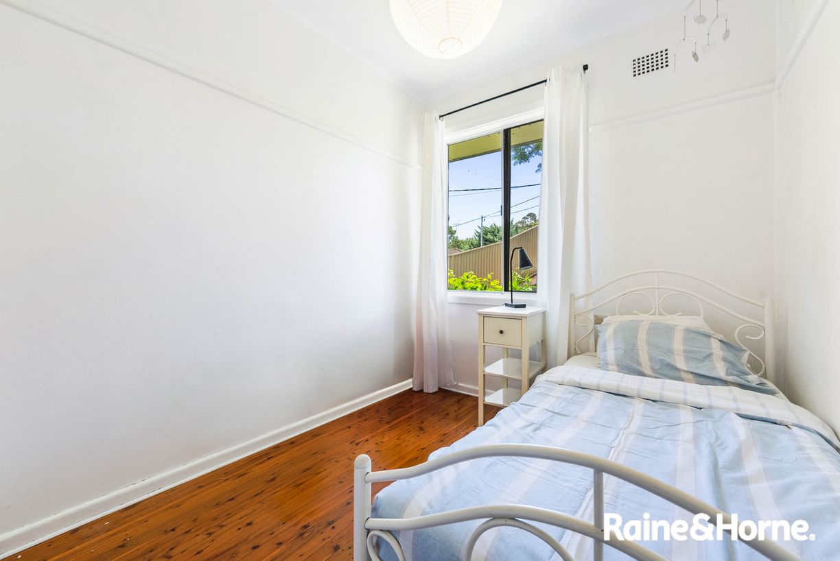 38 Russell Street — photo 9 of 19