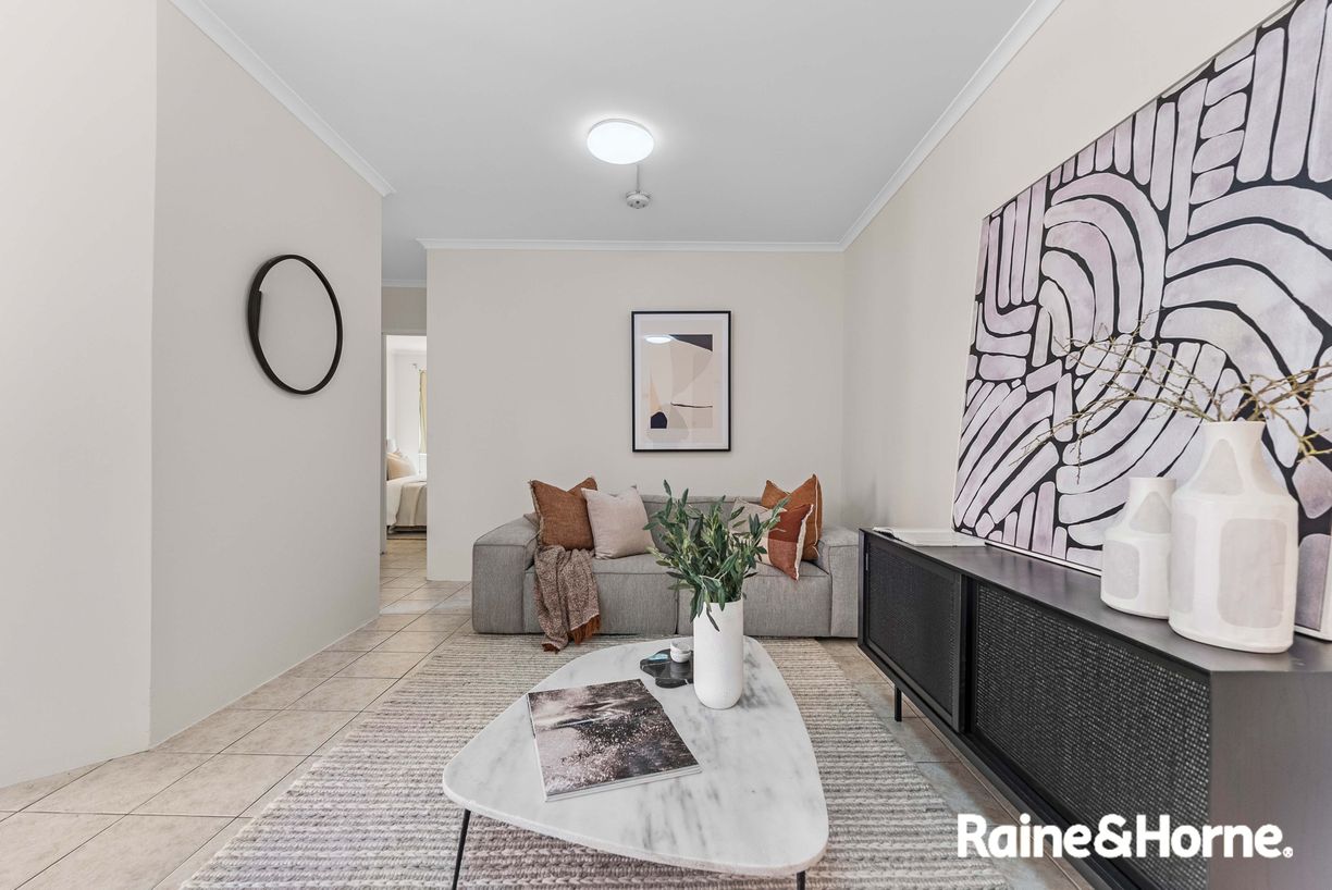 5/4-11 Equity Place — photo 2 of 13