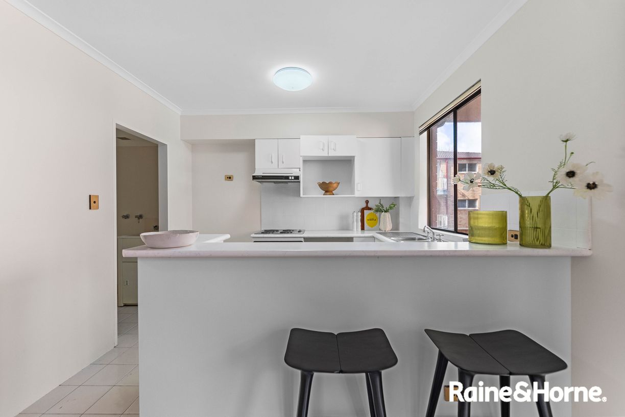 5/4-11 Equity Place — photo 5 of 13
