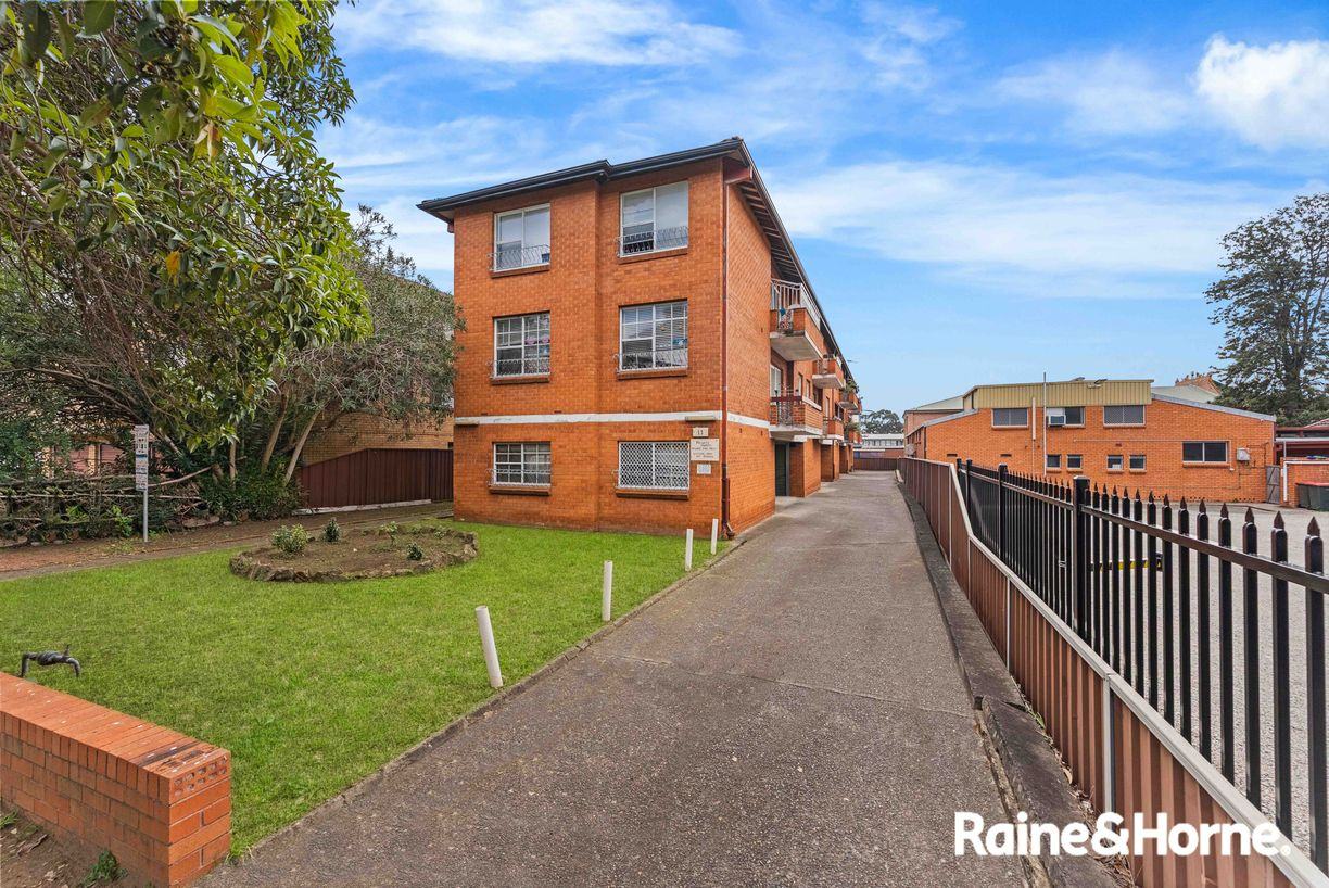 4/11 Mcburney Road — photo from Raine & Horne Cabramatta | Canley Heights | Hoxton Park | Green Valley