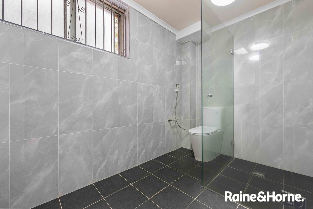 4/11 Mcburney Road — photo 5 of 15