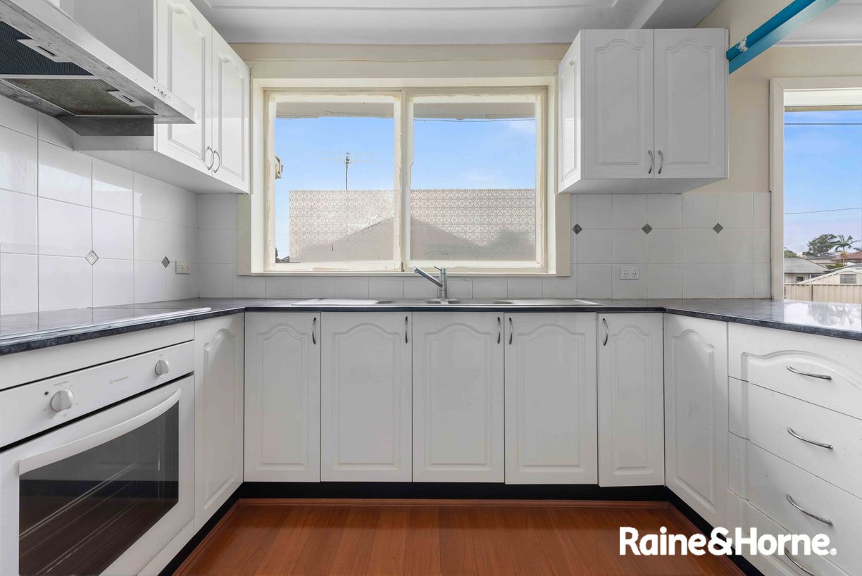 1 Bindea Street — photo 3 of 16