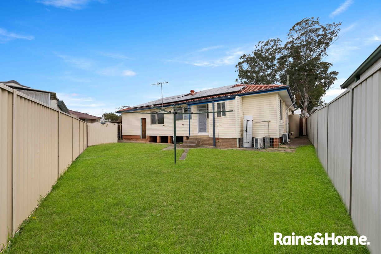 1 Bindea Street — photo 9 of 16