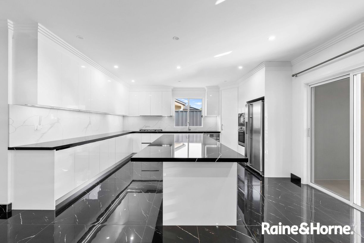 69 St Johns Road — photo 3 of 24