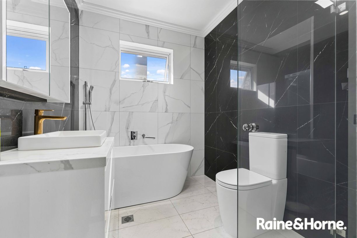 69 St Johns Road — photo 5 of 24