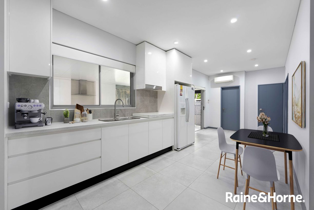 10 Hawkesbury Street — photo 12 of 26
