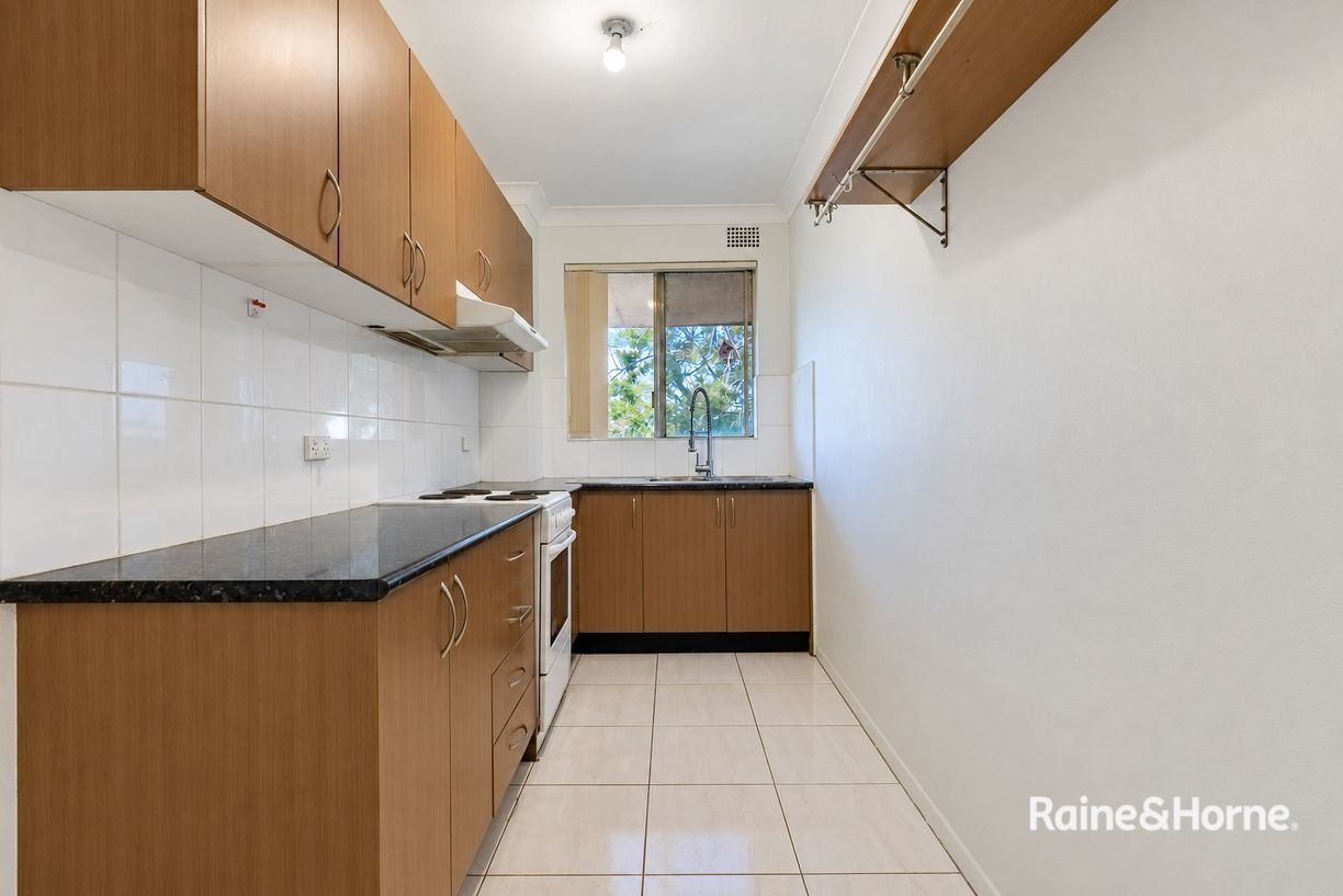 21/10 Clifford Avenue — photo 3 of 15