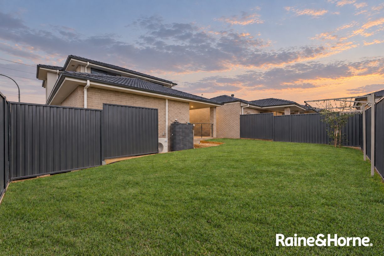 50 Melton Circuit — photo 11 of 15