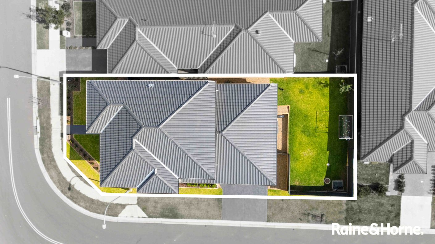 50 Melton Circuit — photo 12 of 15