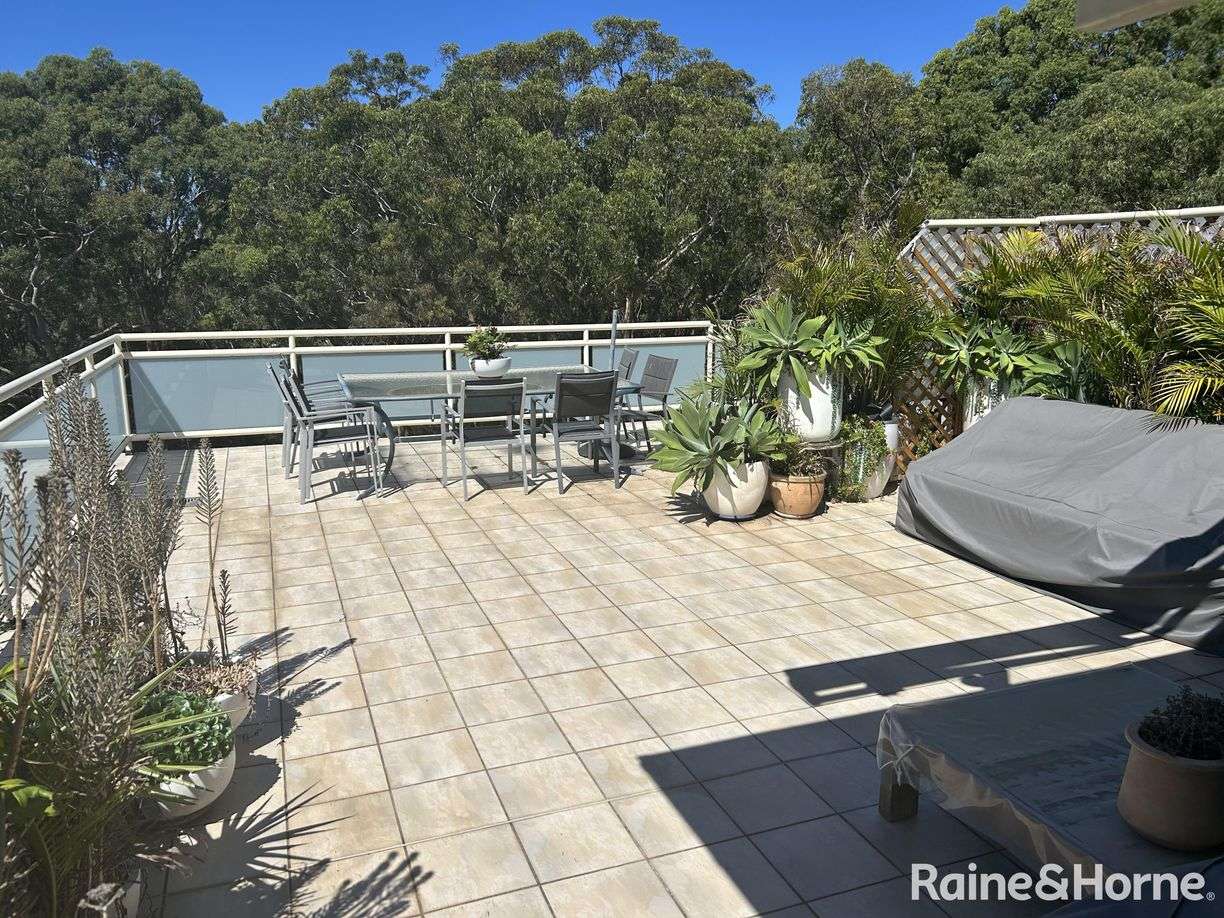 9/8 Ondine Close — photo 3 of 18
