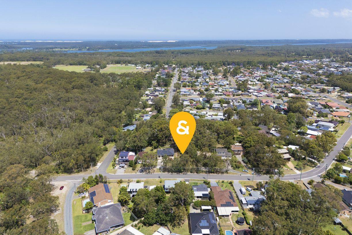 32 Tanilba Road — photo 6 of 11