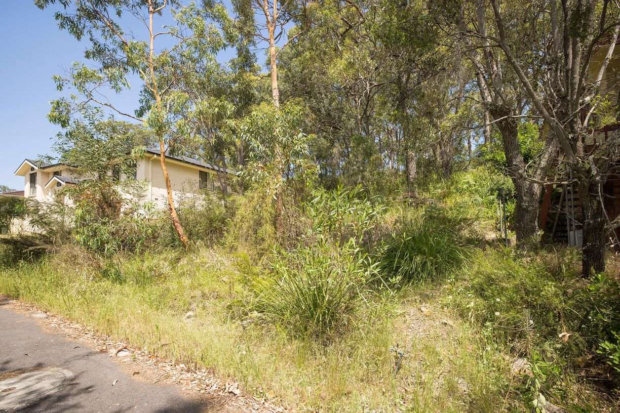 32 Tanilba Road — photo 4 of 11