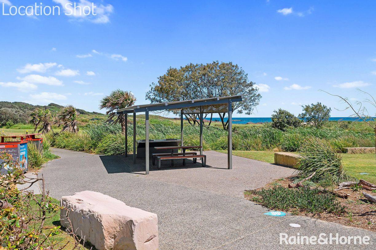 05/15 Fenninghams Island Road — photo 13 of 20