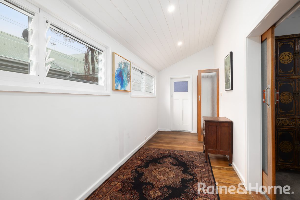 182 Douglas Street — photo 6 of 24