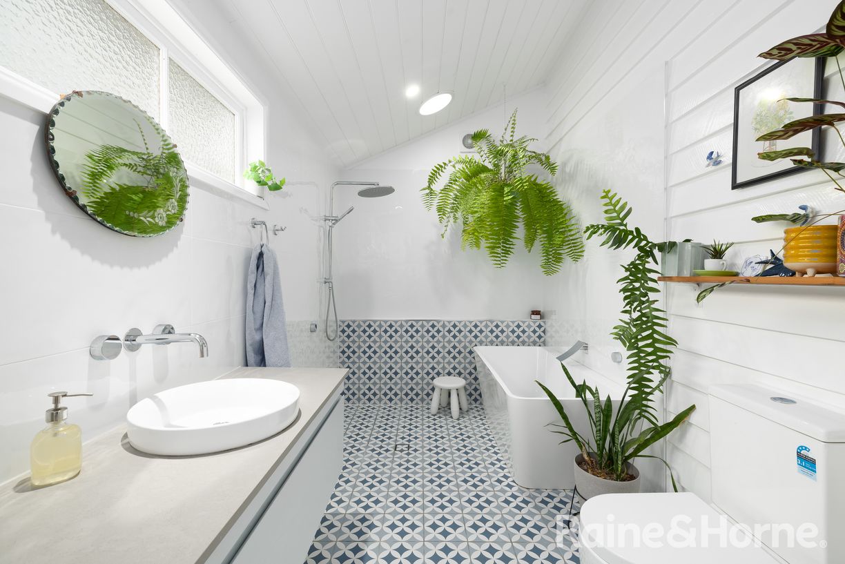 182 Douglas Street — photo 14 of 24