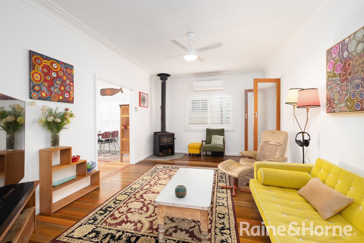 182 Douglas Street — photo 8 of 24