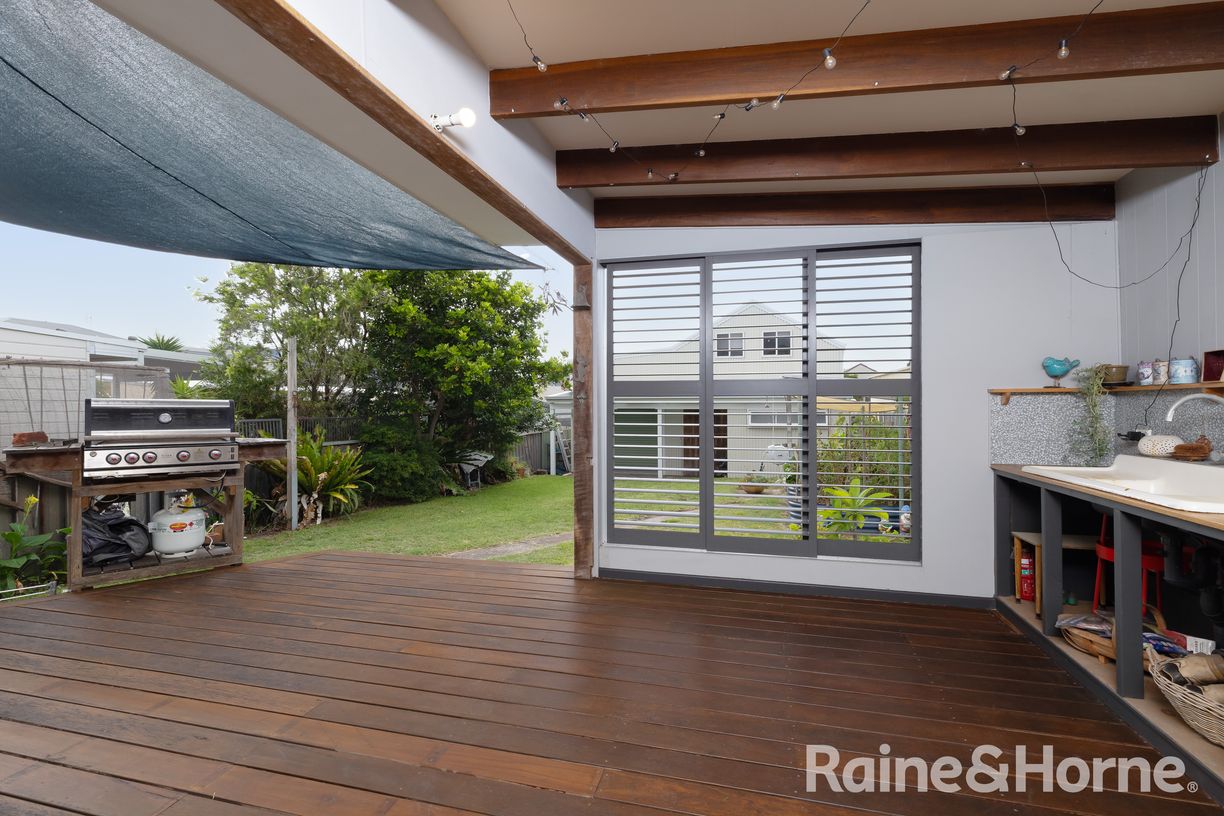 182 Douglas Street — photo 19 of 24