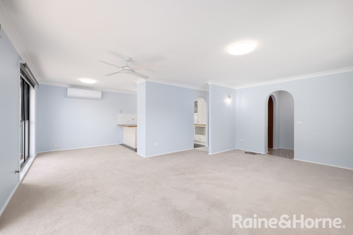 9 Elizabeth Avenue — photo 8 of 24