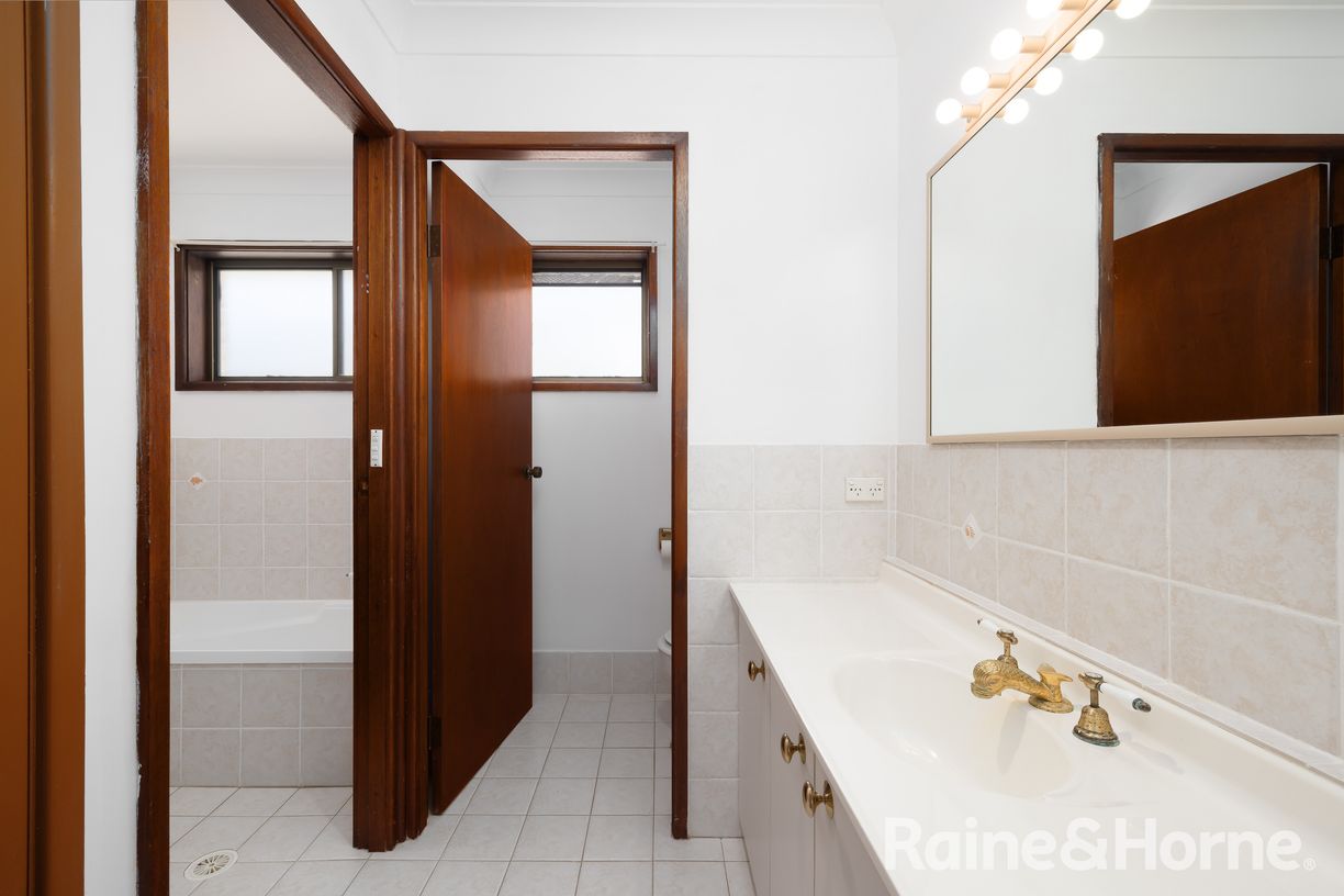 9 Elizabeth Avenue — photo 14 of 24