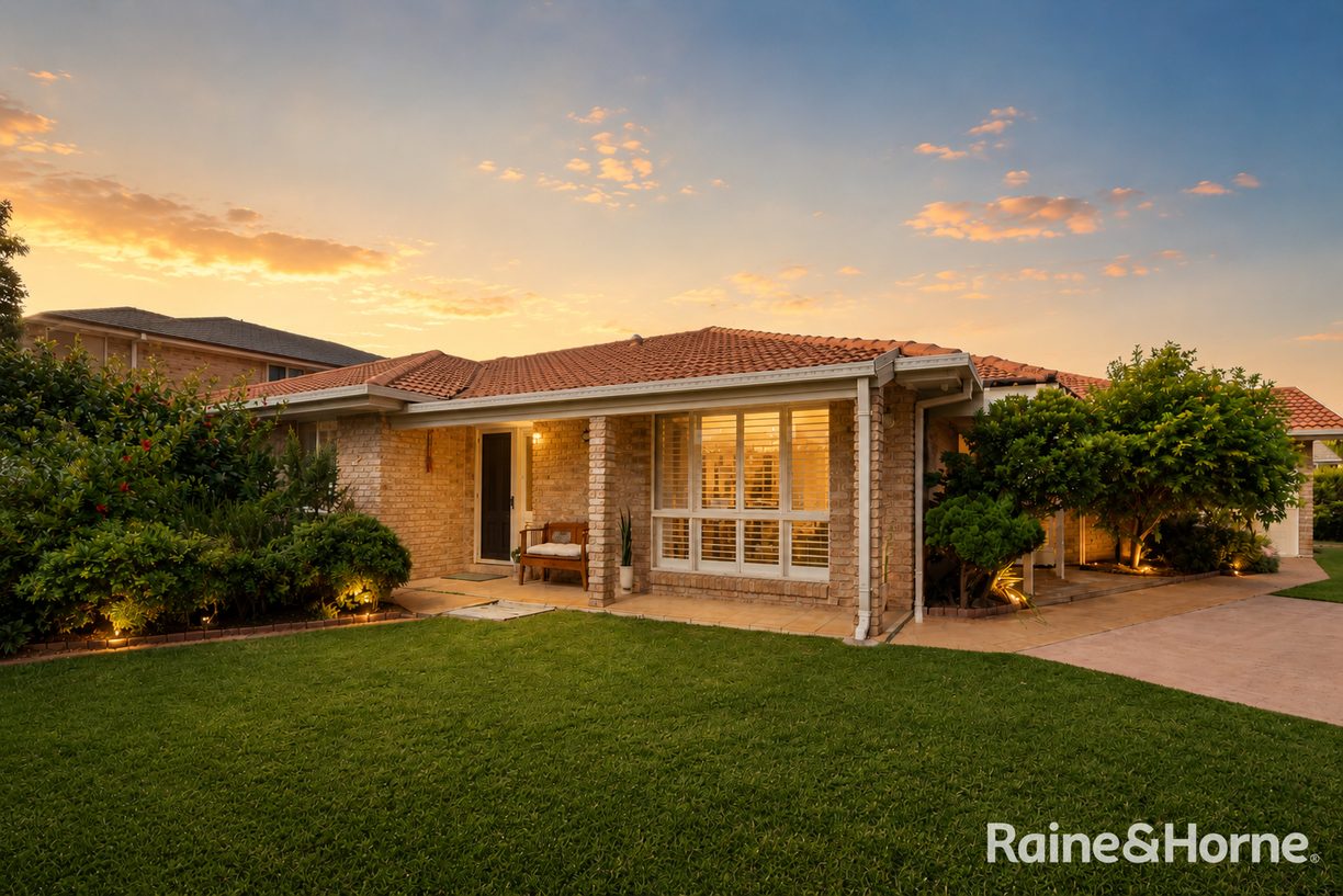 6 Bay Street — photo from Raine & Horne Nelson Bay | Lemon Tree Passage