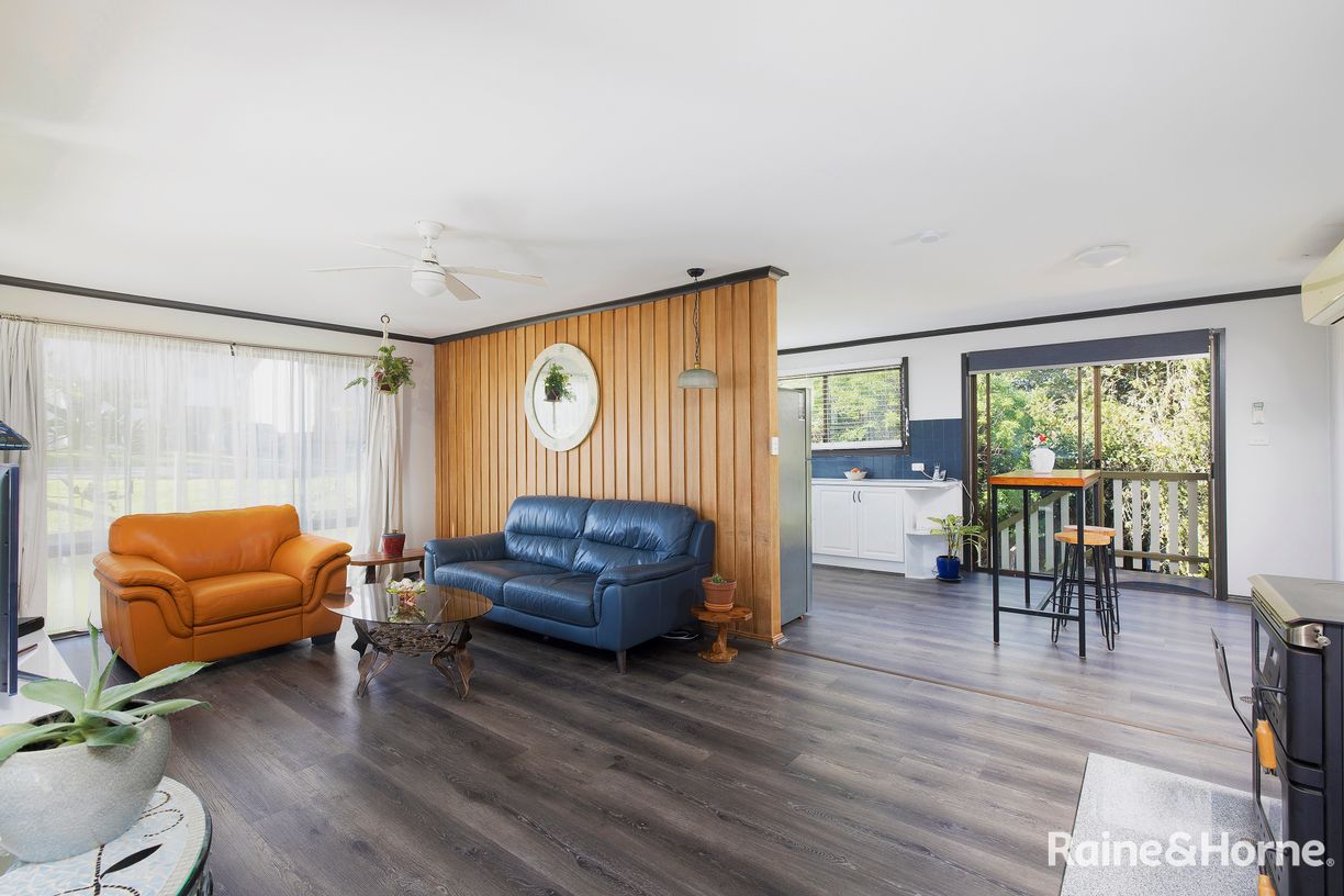 38 James Scott Crescent — photo 3 of 19
