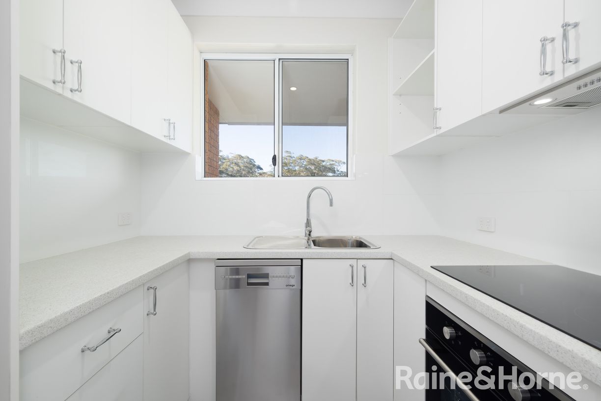 10/17-19 Magnus Street — photo 8 of 23