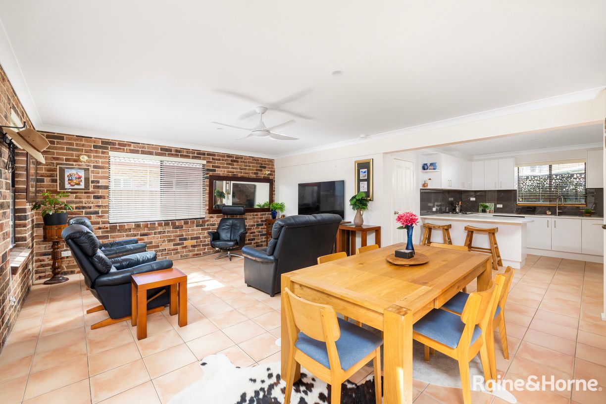 5 Shearman Avenue — photo 2 of 25