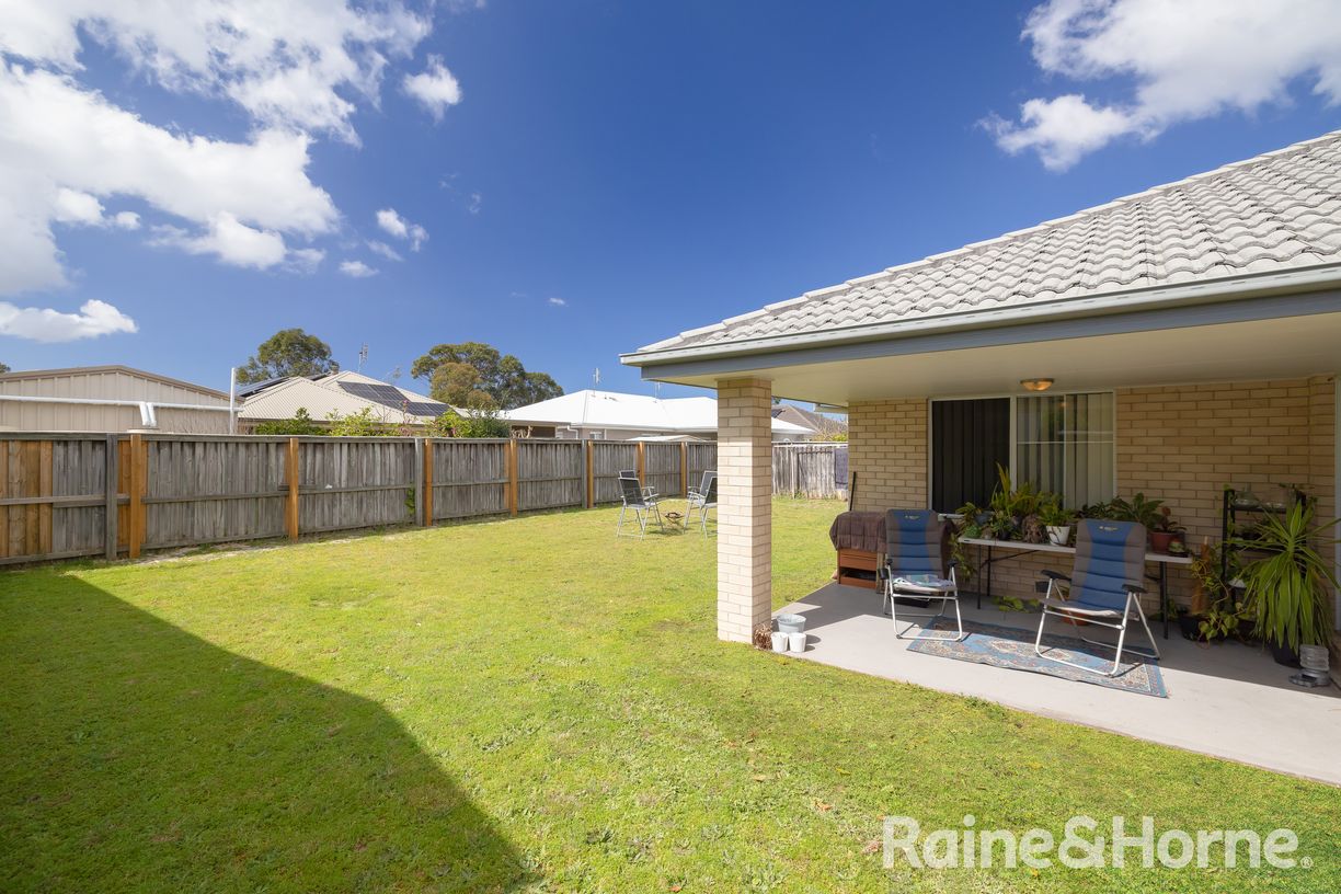 14 Nepean Way — photo 8 of 19