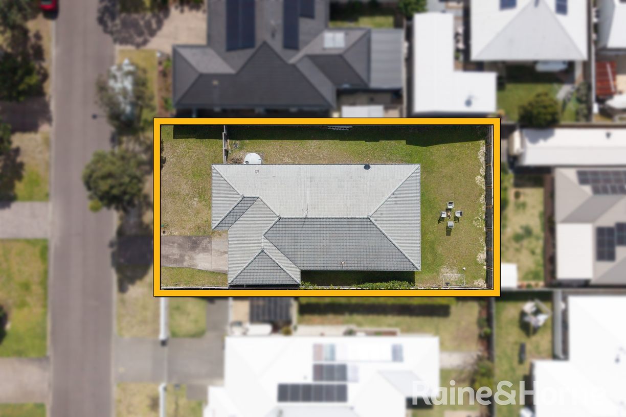 14 Nepean Way — photo 2 of 19