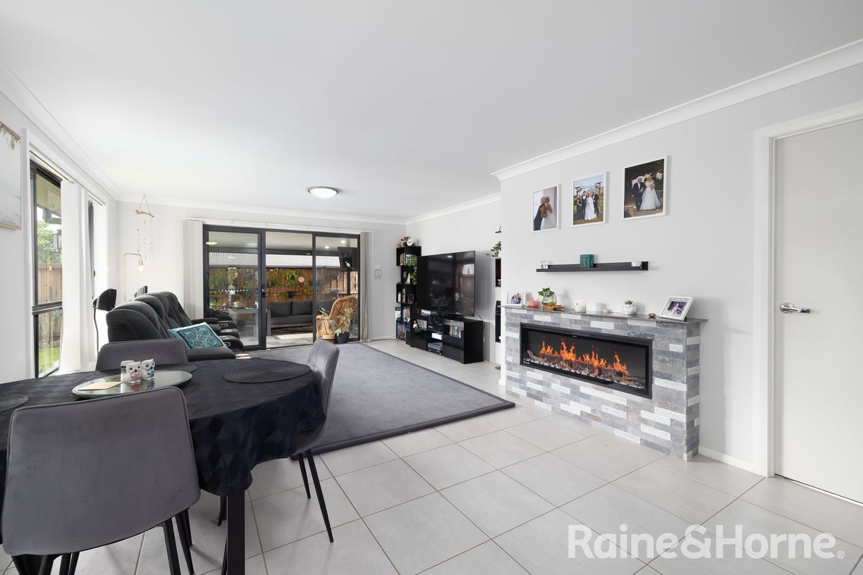 16 Nepean Way — photo 3 of 21