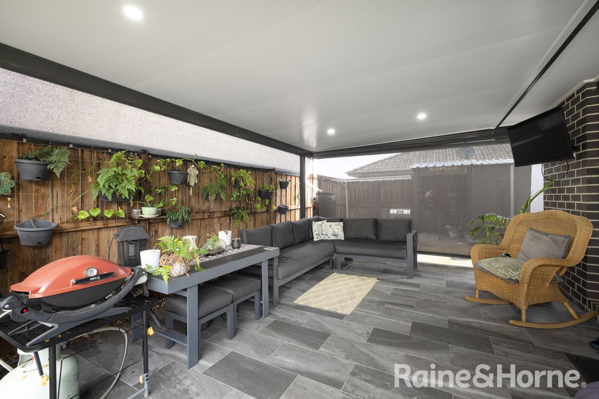 16 Nepean Way — photo 9 of 21