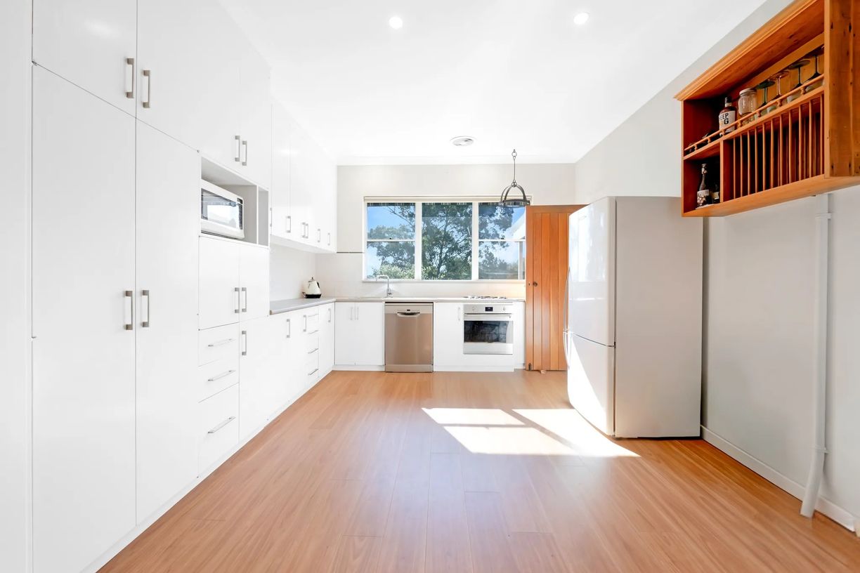 84 White Street — photo 5 of 25