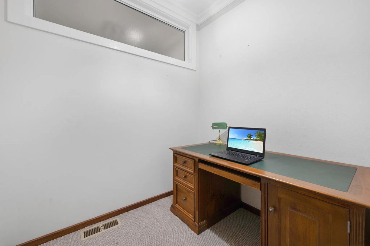 84 White Street — photo 15 of 25
