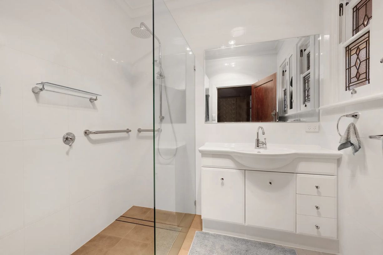 84 White Street — photo 13 of 25