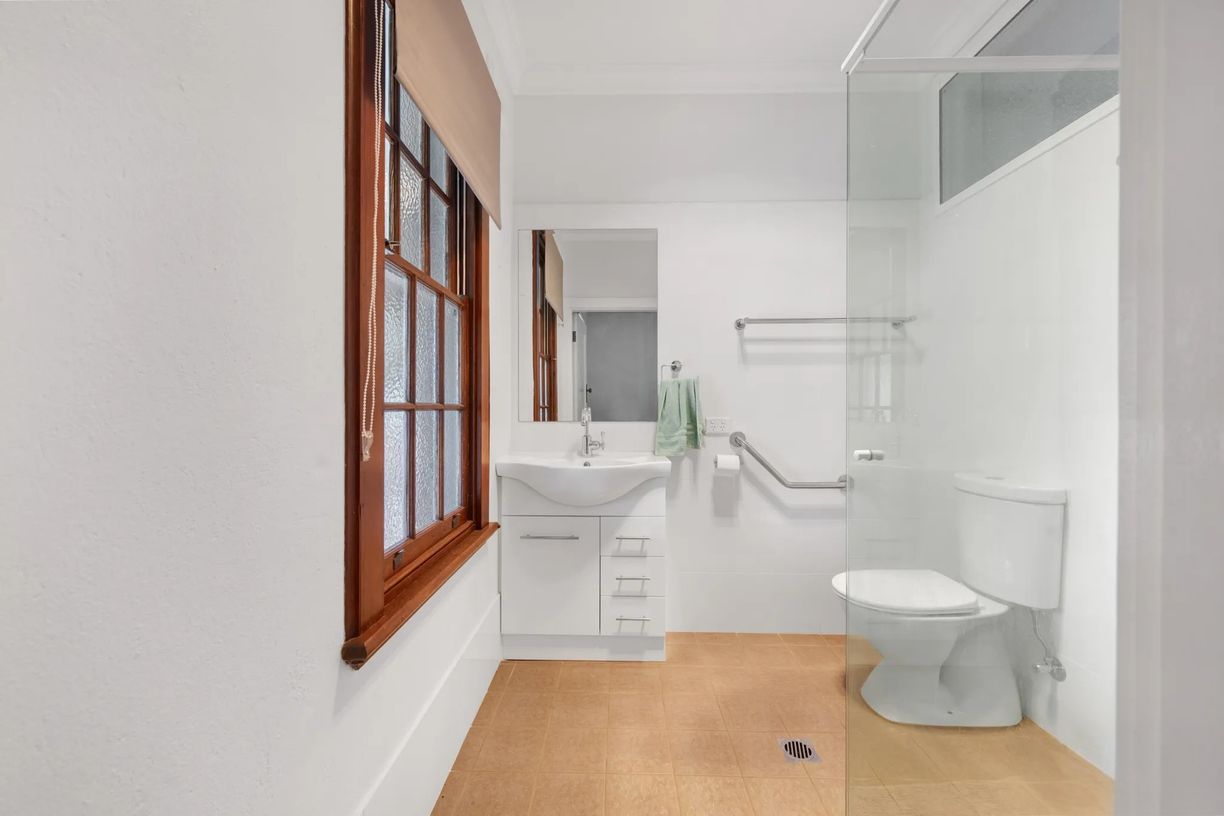 84 White Street — photo 14 of 25