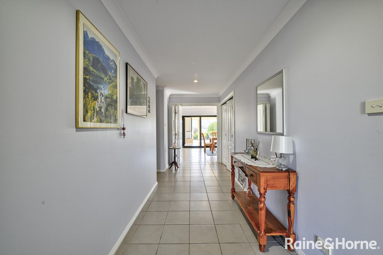 14 Warrah Drive — photo 2 of 19