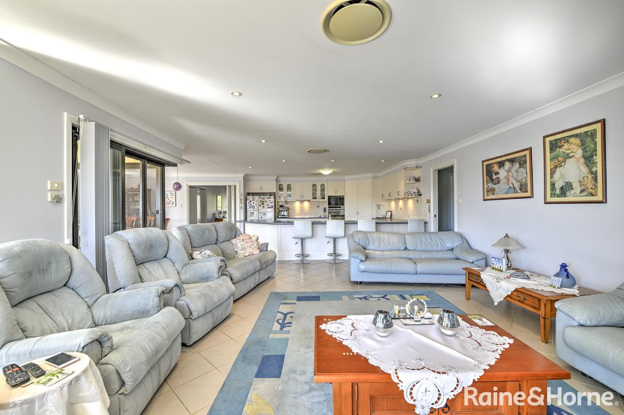 14 Warrah Drive — photo 7 of 19