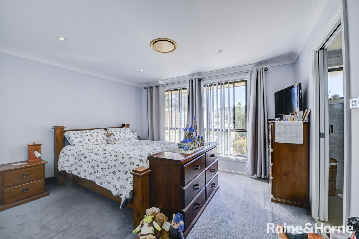 14 Warrah Drive — photo 10 of 19