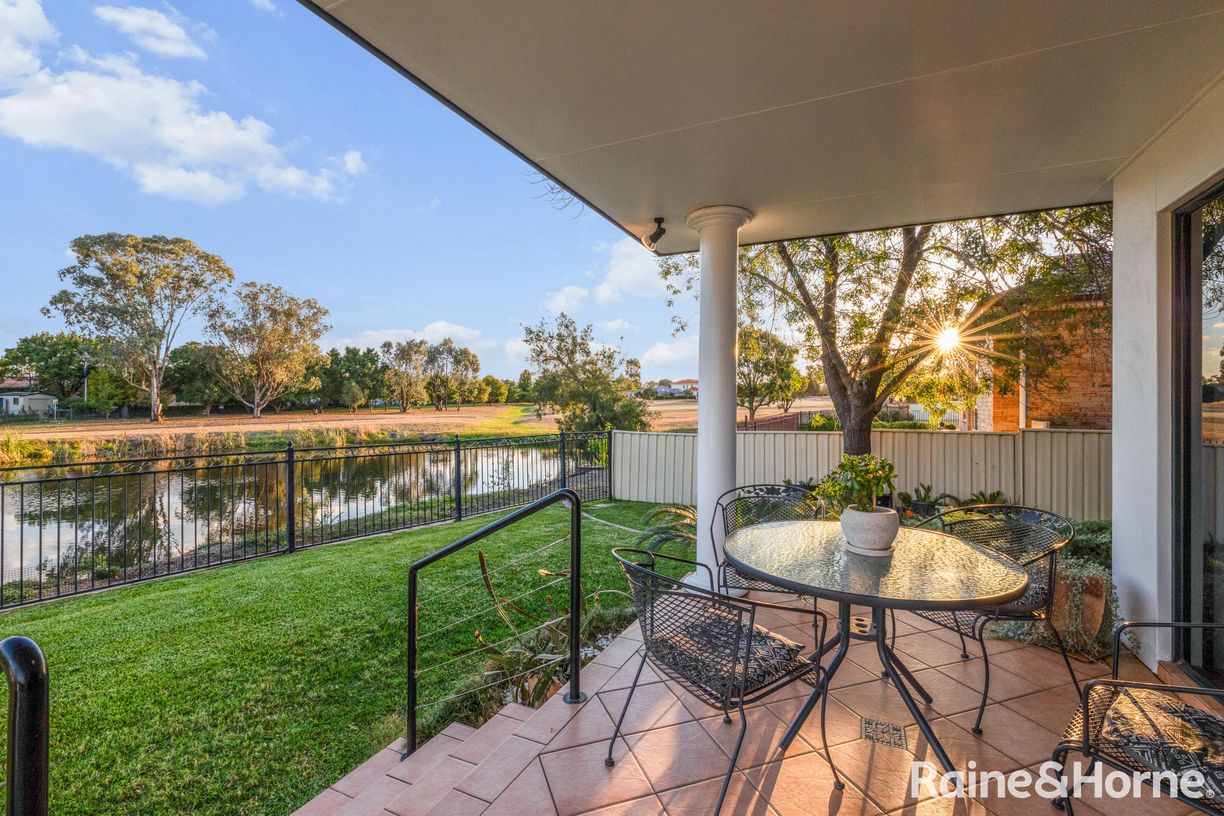 5 The Retreat — photo from Raine & Horne Tamworth